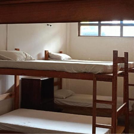 Funky Monkey Hostel & Yoga Rooftop Lounge , Arugambay Pottuvil Bagian luar foto